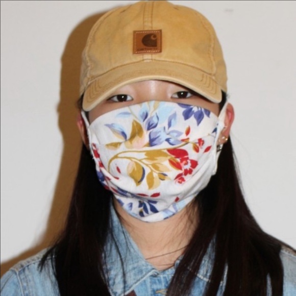 Made in USA Floral Face Mask - Picture 4 of 7